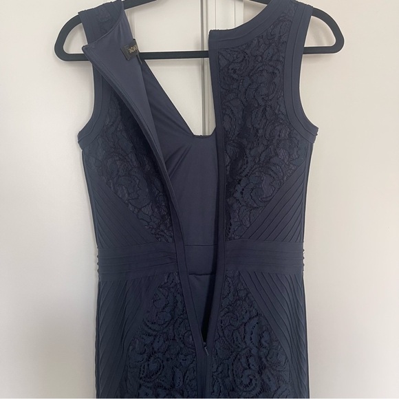 Tadashi Snoji  Lace V-Neck Gown With Pintuck Jersey Piping Navy - Picture 8 of 10